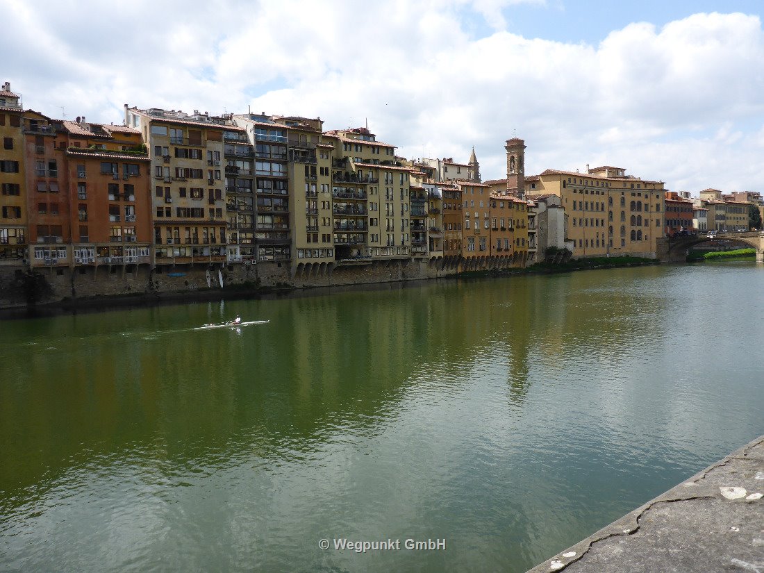 Der Arno, der gemächlich durch Florenz fliesst